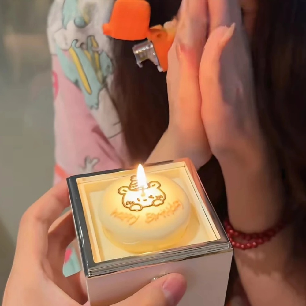 自動反転クマフリップリングボックス回転デザインライトキャンド - Candle Surprise のレビューと価格